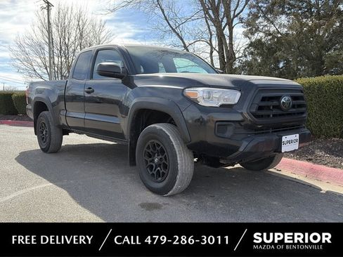Used 2020 Toyota Tacoma SR image 1