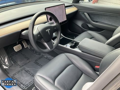 Used 2019 Tesla Model 3 Performance image 6