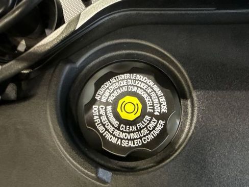 Used 2022 Chevrolet Corvette Stingray Preferred Cpe w/ Z51 Performance Package image 95