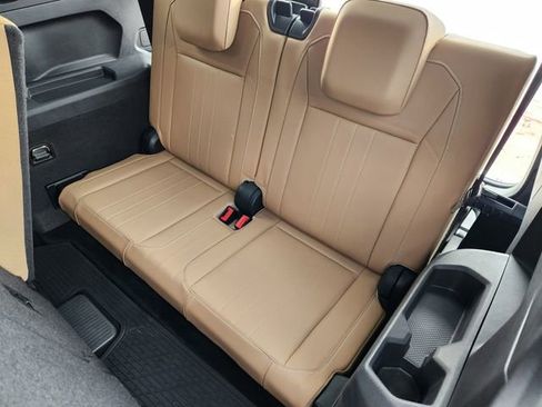 Used 2022 Volkswagen Tiguan SE FWD image 31