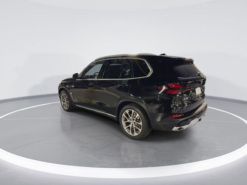 New 2026 BMW X5 xDrive50e image 6