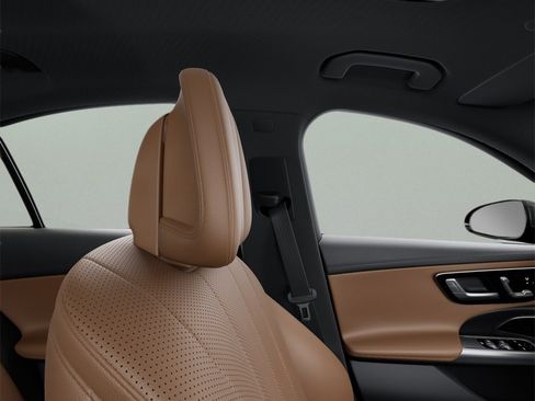 Used 2025 Mercedes-Benz E 350 Sedan image 43