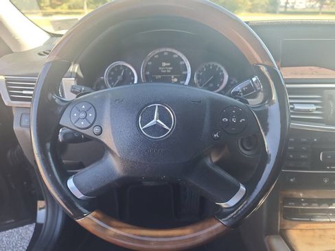 Used 2011 Mercedes-Benz E 350 4MATIC Sedan image 15