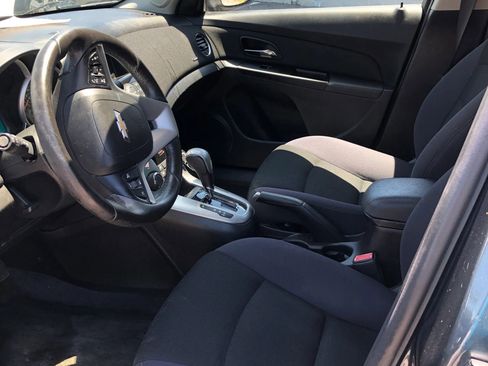 Used 2013 Chevrolet Cruze LT image 12