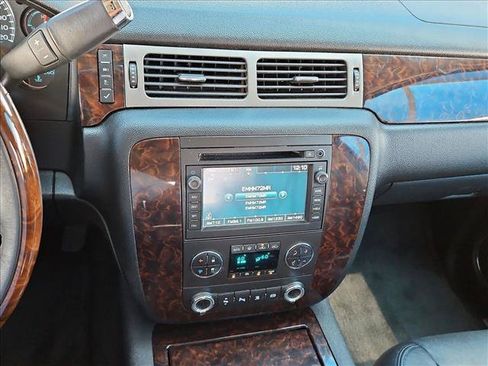 Used 2011 GMC Sierra 2500 Denali AWD/4WD image 14