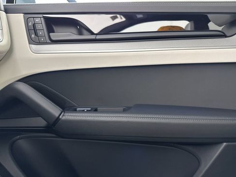 New 2026 Porsche Cayenne S image 20