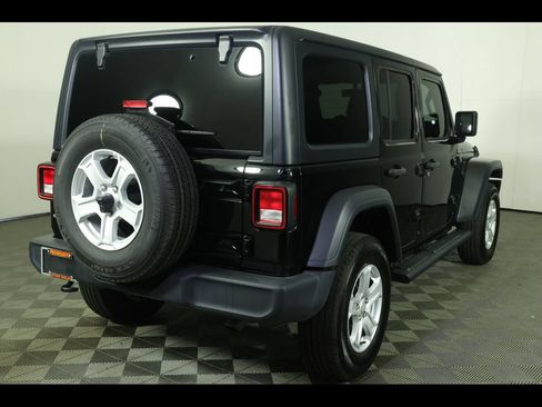 Used 2022 Jeep Wrangler Unlimited Sport AWD/4WD image 15