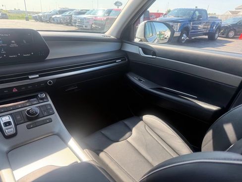 Used 2025 Hyundai Palisade SEL FWD image 32