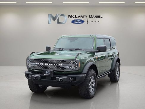 Used 2025 Ford Bronco Badlands AWD/4WD image 2
