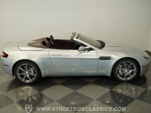 Used 2008 Aston Martin V8 Vantage Roadster image 21