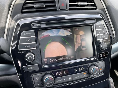 Used 2023 Nissan Maxima SR w/ Sport Mat Group FWD image 24