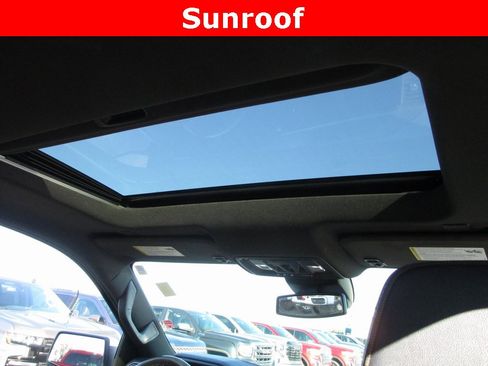 Used 2022 Chevrolet Silverado 1500 High Country w/ High Country Premium Package image 16