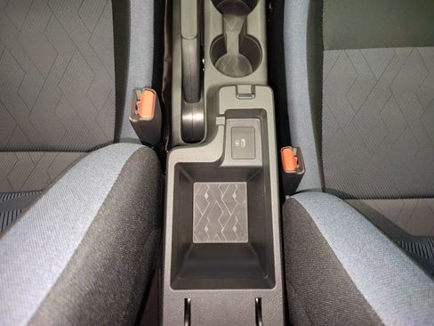 New 2025 Nissan Versa SV w/ Trunk Package FWD image 23