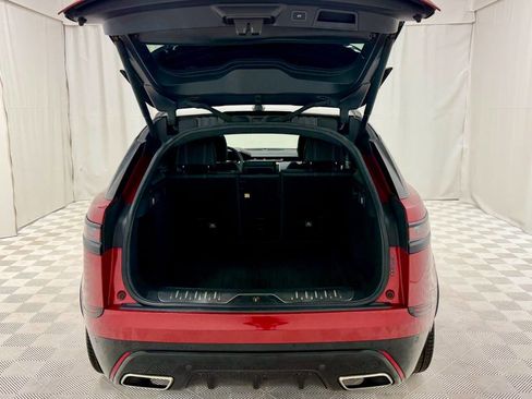 Used 2018 Land Rover Range Rover Velar R-Dynamic SE image 38