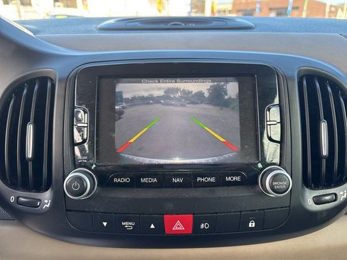 Used 2014 FIAT 500L Lounge FWD image 22