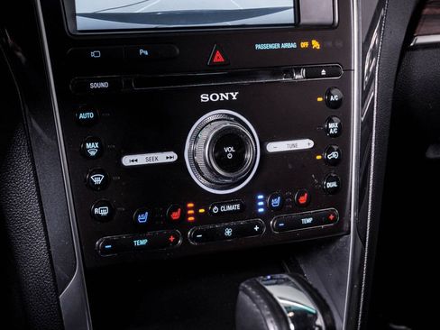 Used 2016 Ford Explorer Limited image 25