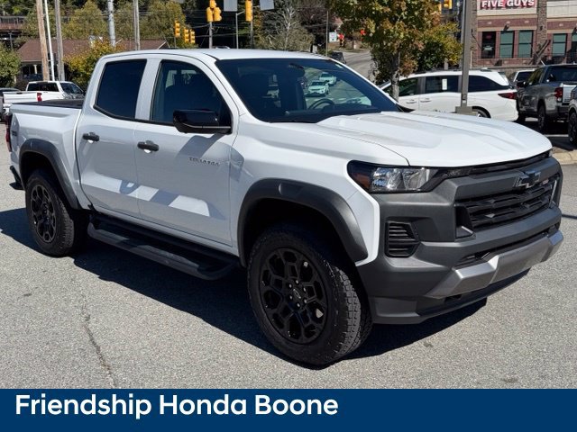 Used 2026 Chevrolet Colorado Trail Boss AWD/4WD image 3