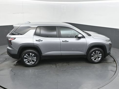 Used 2025 Chevrolet Equinox LT FWD image 39