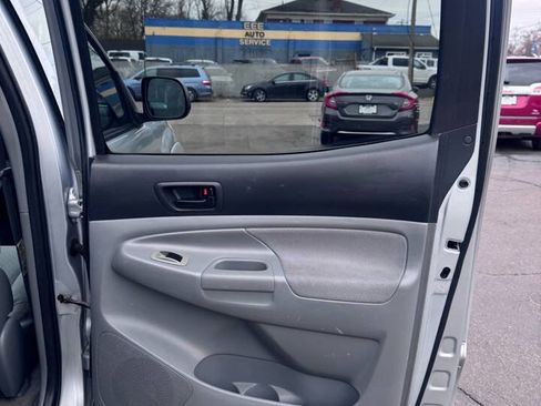 Used 2006 Toyota Tacoma PreRunner image 18