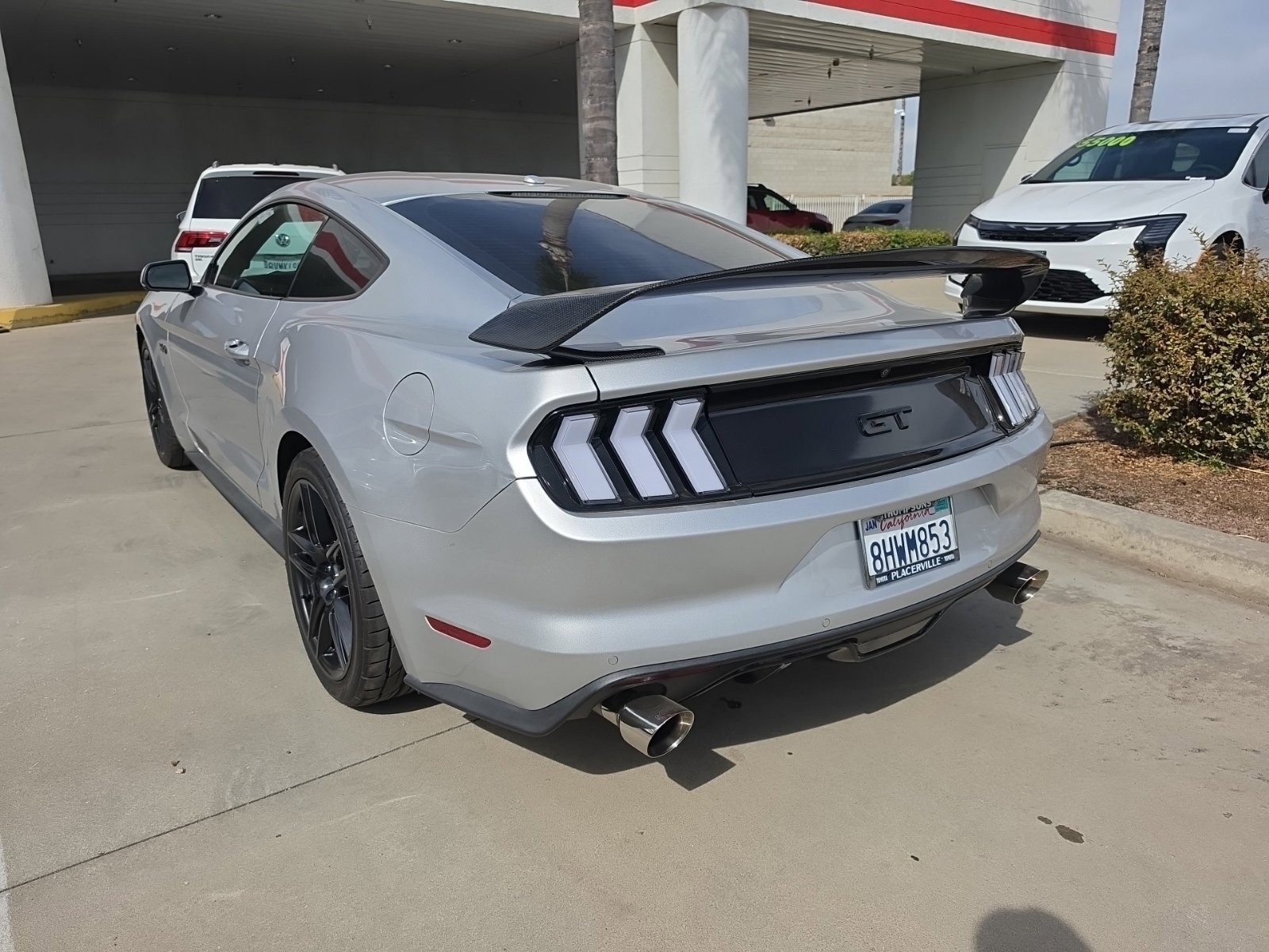 Used 2017 Ford Mustang GT Premium w/ Equipment Group 401A RWD image 4