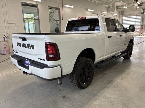 Used 2025 RAM 2500 Big Horn AWD/4WD image 5