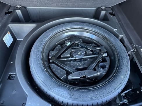 Used 2023 Chevrolet Blazer LT w/ Convenience Package image 16