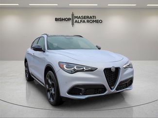 New 2025 Alfa Romeo Stelvio Sprint video 1
