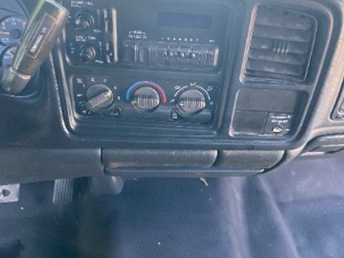 Used 2002 Chevrolet Silverado 3500 2WD Regular Cab image 17