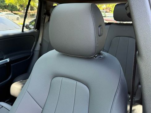 New 2026 Mercedes-Benz GLB 250 image 3