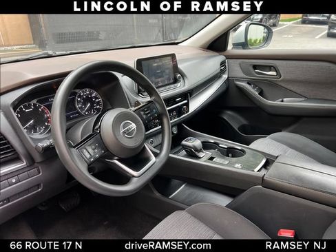 Used 2021 Nissan Rogue SV FWD image 10