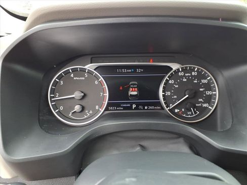 Certified 2025 Nissan Rogue SV image 8