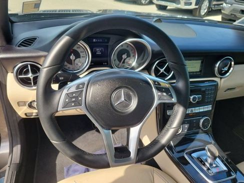 Used 2016 Mercedes-Benz SLK 300 image 20