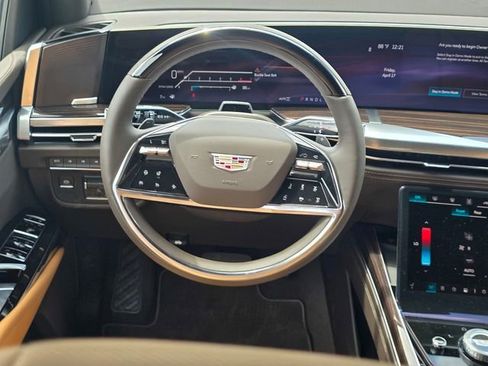 New 2026 Cadillac Escalade ESV Luxury image 17