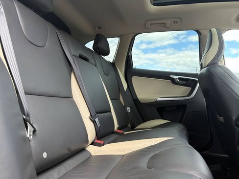 Used 2011 Volvo XC60 T6 AWD/4WD image 18