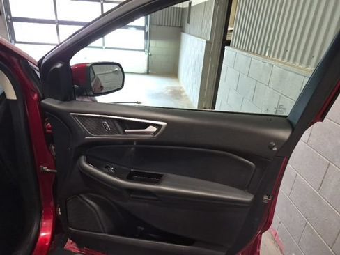 Used 2019 Ford Edge SEL w/ Convenience Package AWD/4WD image 27