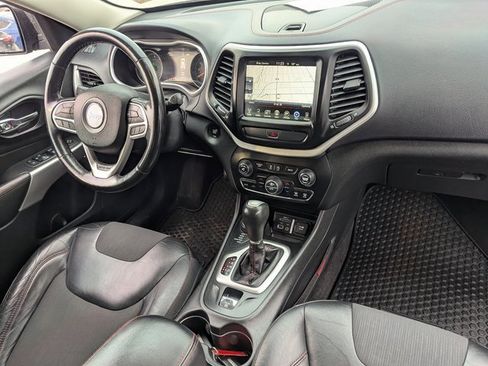 Used 2018 Jeep Cherokee Trailhawk w/ Comfort & Convenience Group image 33