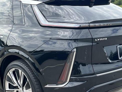 Certified 2024 Cadillac Lyriq Luxury w/ Nappa Leather Package AWD/4WD image 10