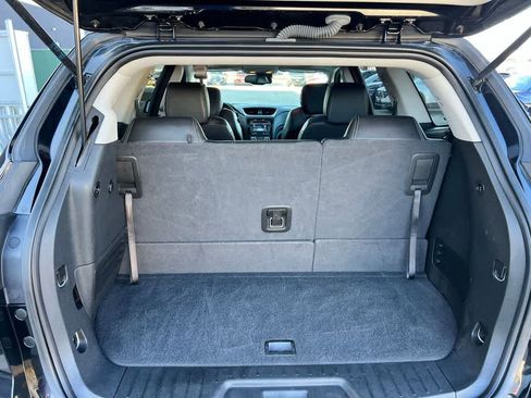 Used 2017 Chevrolet Traverse Premier image 26