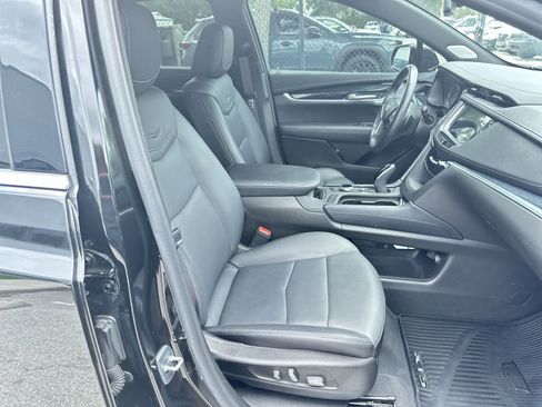 Used 2024 Cadillac XT5 Premium Luxury FWD image 9
