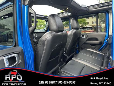 Used 2021 Jeep Wrangler Unlimited Sahara w/ Cold Weather Group AWD/4WD image 29
