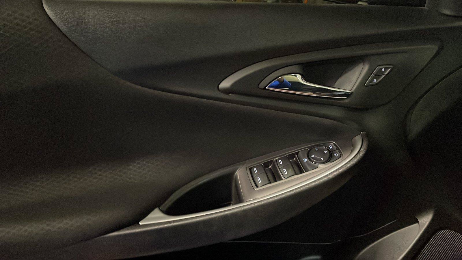 Used 2023 Chevrolet Malibu LS FWD image 23