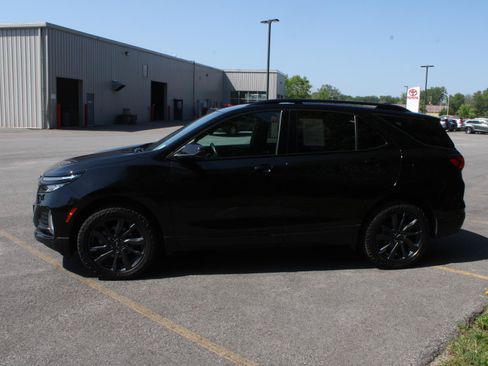 Used 2024 Chevrolet Equinox RS AWD/4WD image 5