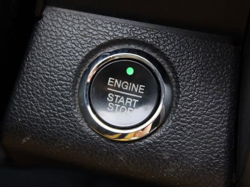 Used 2015 Ford F150 Platinum w/ Equipment Group 701A Luxury image 35