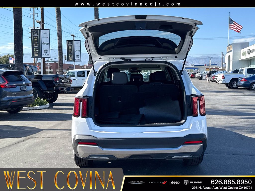 Used 2024 Kia Sorento S FWD image 16