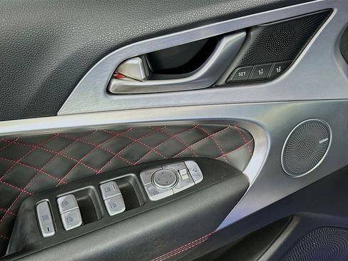 Used 2021 Genesis G70 3.3T w/ Sport Package image 15