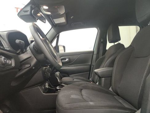 Used 2022 Jeep Renegade Altitude AWD/4WD image 13