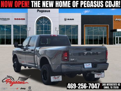 New 2027 RAM 3500 Big Horn AWD/4WD image 4