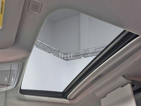 Used 2018 Chevrolet Tahoe LT image 22