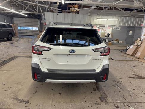 Used 2022 Subaru Outback Limited image 16