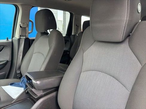 Used 2016 Chevrolet Traverse LT w/ Style and Technology Package FWD image 14